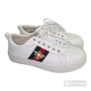 Rouge Helium 🐝 'Bee' Sneakers size 10